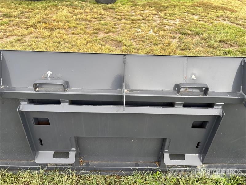 Cranfield Hopper Bottoms 10 ft Snow Pusher - Fits Hojas y cuñas quitanieves