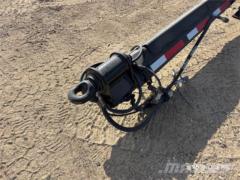 Cross Country 21 ft Tri/A Pup Dump Trailer (Unused Bañera