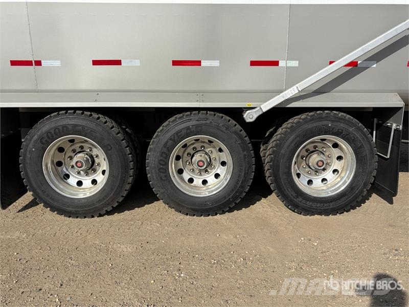 Cross Country 21 ft Tri/A Pup Dump Trailer (Unused Bañera