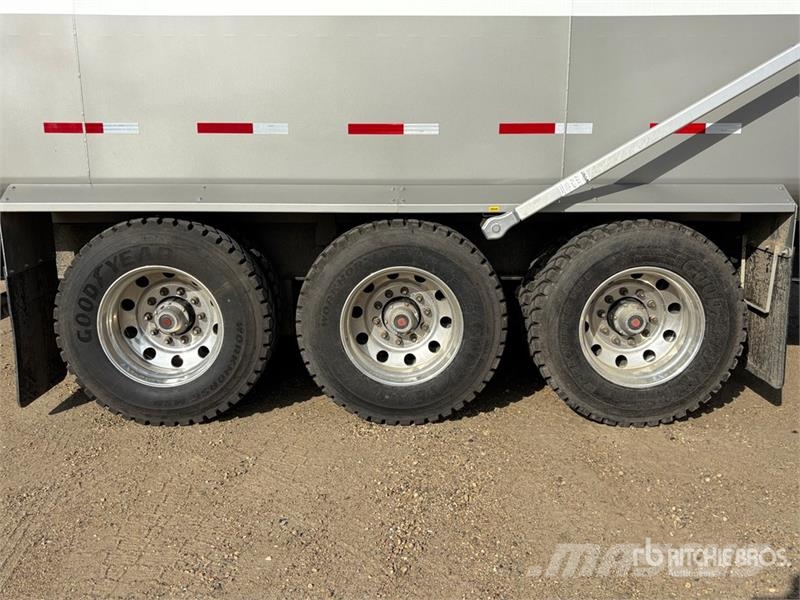 Cross Country 21 ft Tri/A Pup Dump Trailer (Unused Bañera