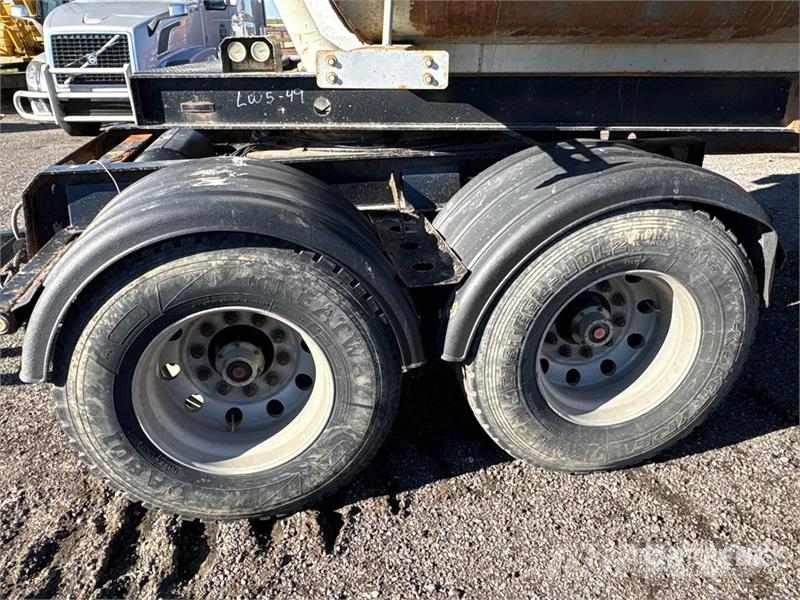  Cross Country 26 ft Quad/A Turntable Pup End Dump  Savivartės priekabos