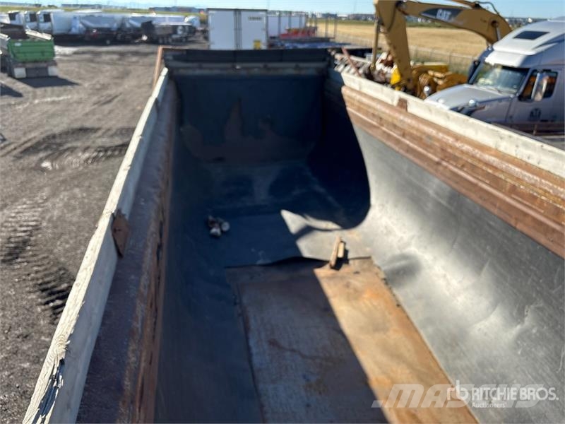  Cross Country 26 ft Quad/A Turntable Pup End Dump  Savivartės priekabos