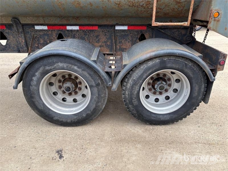 Cross Country 27 ft Quad/A End Dump Trailer Самоскиди