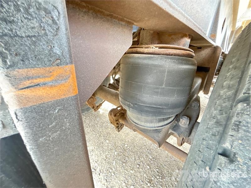  Cross Country 33 ft Tri/A End Dump Trailer Самоскиди