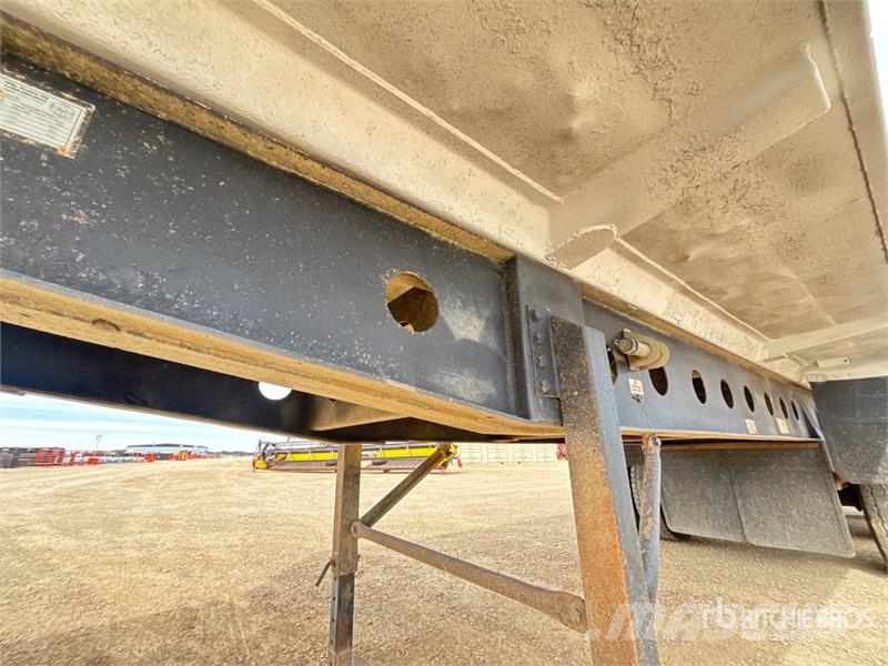  Cross Country 33 ft Tri/A End Dump Trailer Самоскиди
