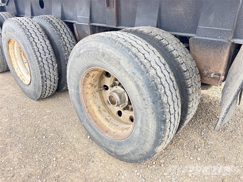  Cross Country 33 ft Tri/A End Dump Trailer Самоскиди