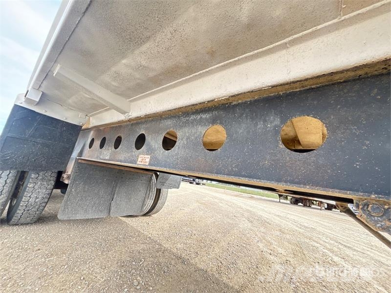  Cross Country 33 ft Tri/A End Dump Trailer Самоскиди