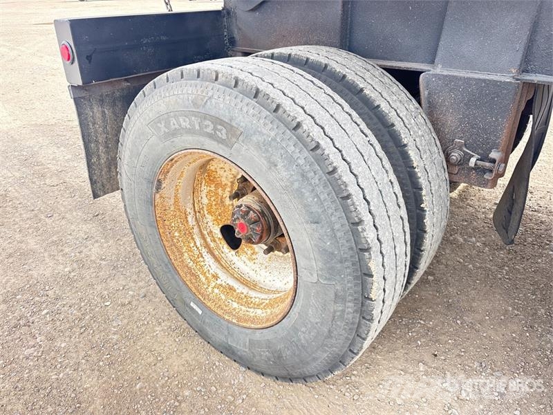  Cross Country 33 ft Tri/A End Dump Trailer Самоскиди