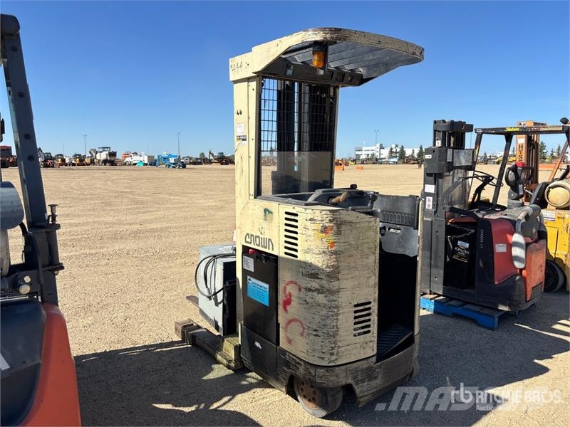 Crown RR3020-45 4500 lb Reach Truck Viljuškari sa pomičnim stupom