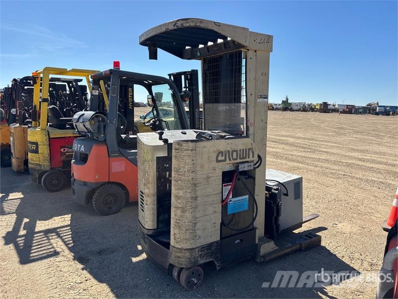 Crown RR3020-45 4500 lb Reach Truck Viljuškari sa pomičnim stupom
