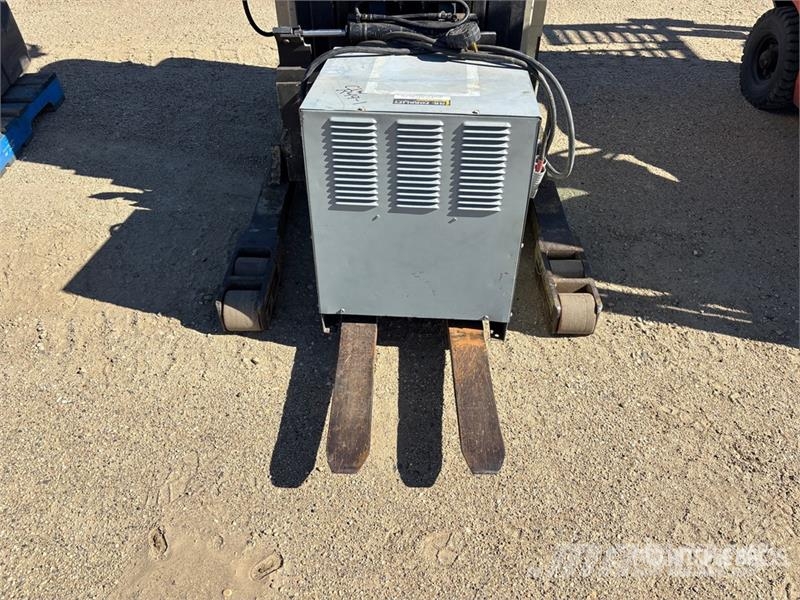 Crown RR3020-45 4500 lb Reach Truck Viljuškari sa pomičnim stupom