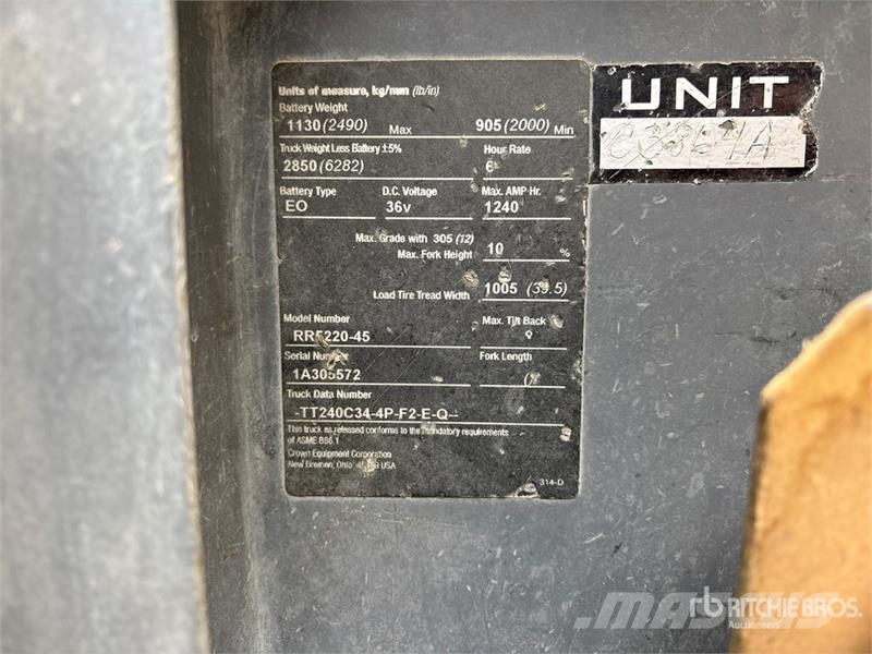 Crown RR5220-45 4500 lb Reach Truck Reach truck