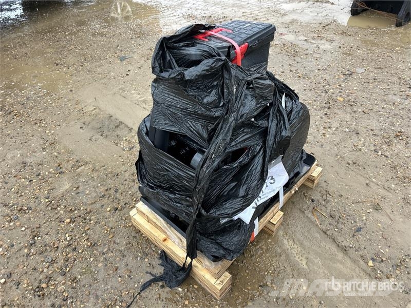 CT-C35 17 in 3-5 Ton Excavator Hydraulic Plate Com مكونات أخرى