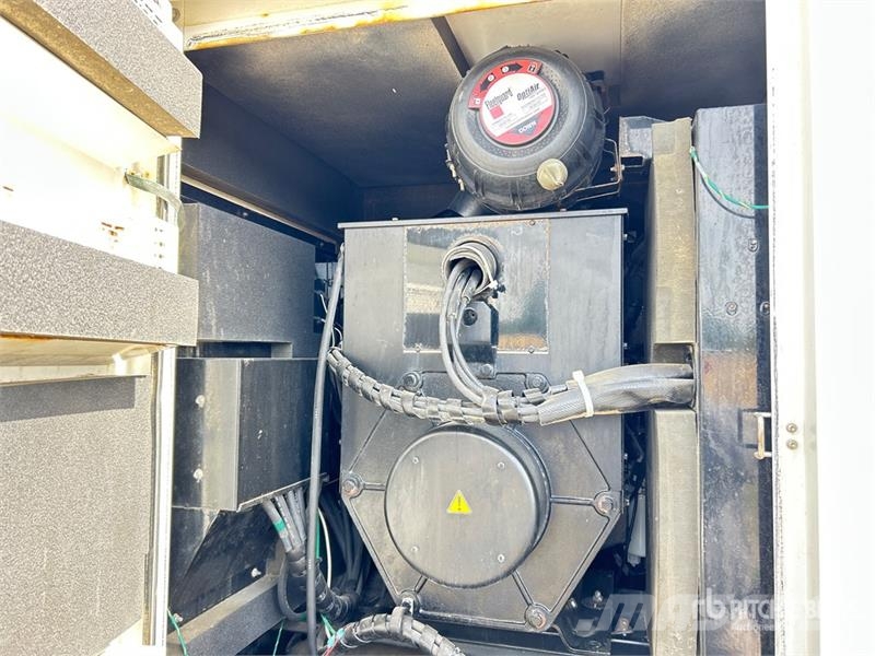 Cummins 100D6R T/A Generator Trailer Przyczepy niskopodłogowe