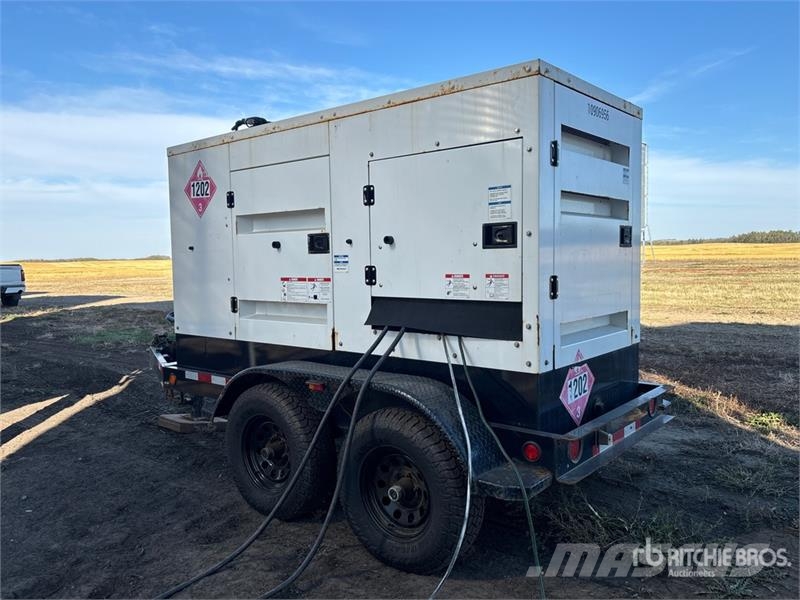 Cummins 100D6R T/A Generator Trailer Zemie treileri