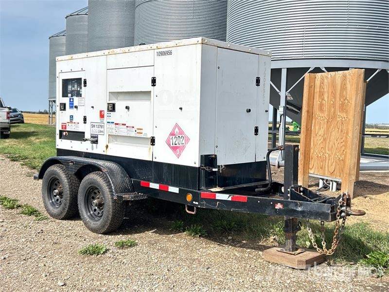 Cummins 100D6R T/A Generator Trailer Przyczepy niskopodłogowe