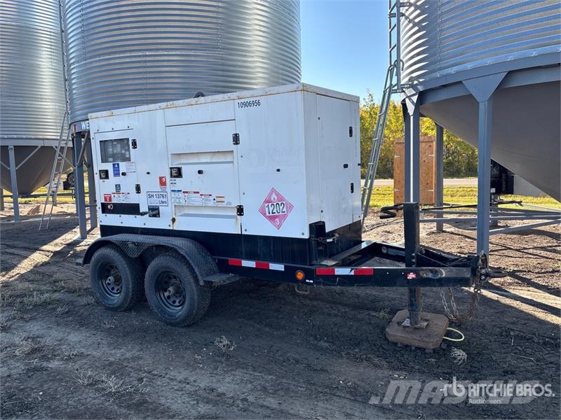 Cummins 100D6R T/A Generator Trailer Zemie treileri