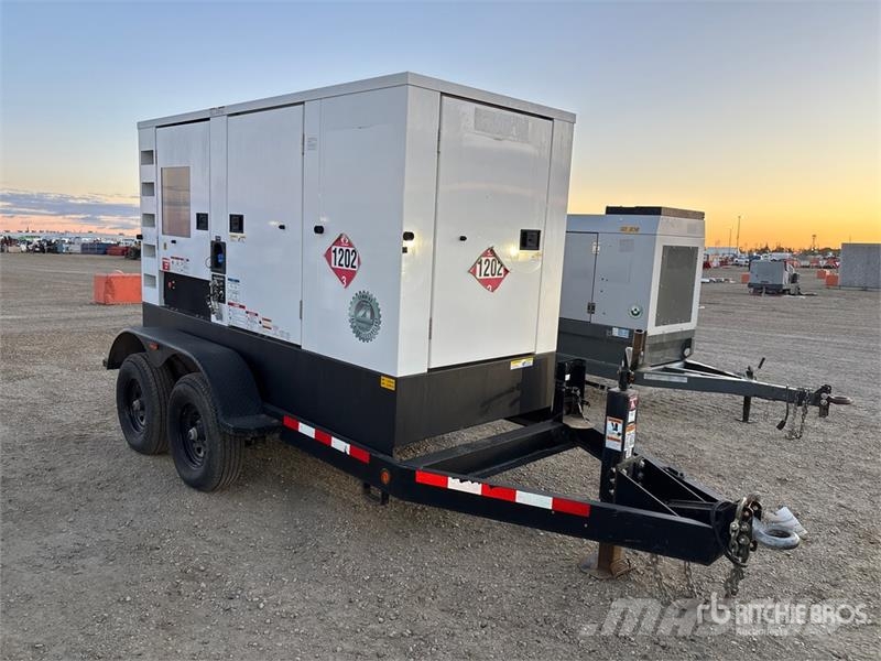 Cummins C100D2RE 100 kW Mobile Generator Set Dízel áramfejlesztők