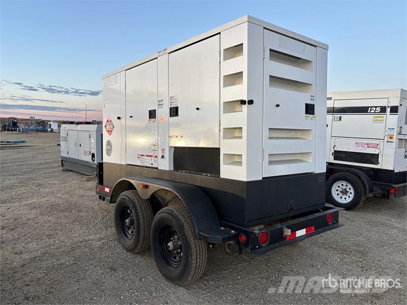 Cummins C100D2RE 100 kW Mobile Generator Set Dízel áramfejlesztők