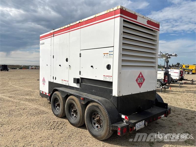 Cummins C300D6R-1514783 300 kW Mobile Generator Set 디젤 발전기