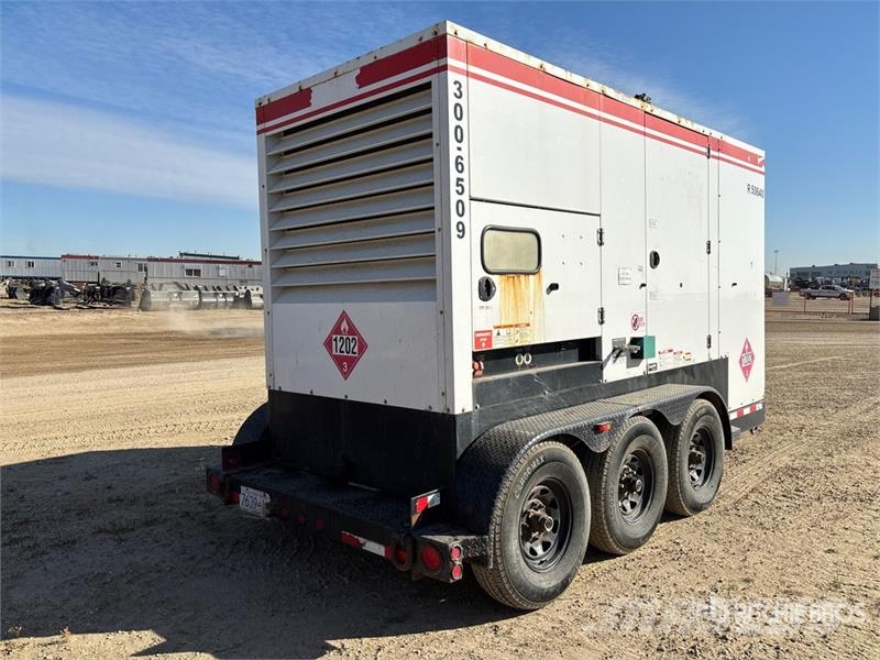 Cummins C300D6R-1514783 300 kW Mobile Generator Set Dyzeliniai generatoriai