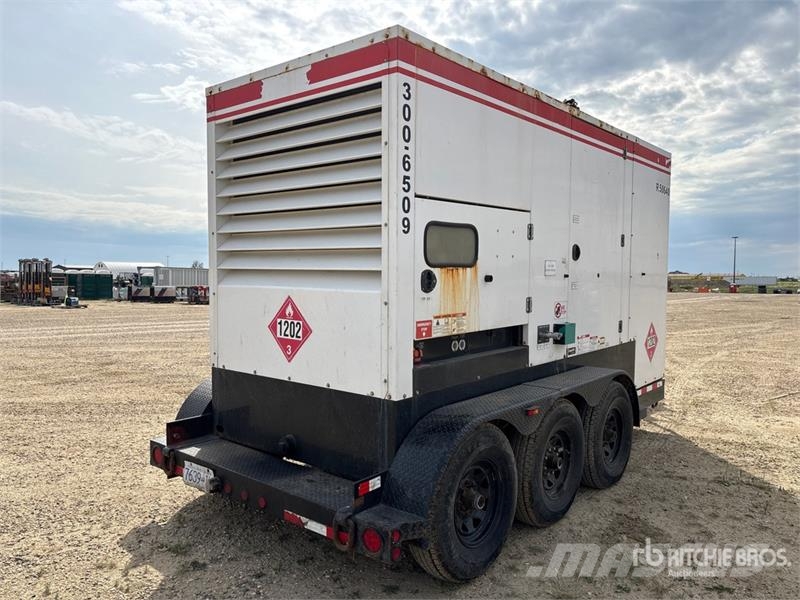 Cummins C300D6R-1514783 300 kW Mobile Generator Set 디젤 발전기