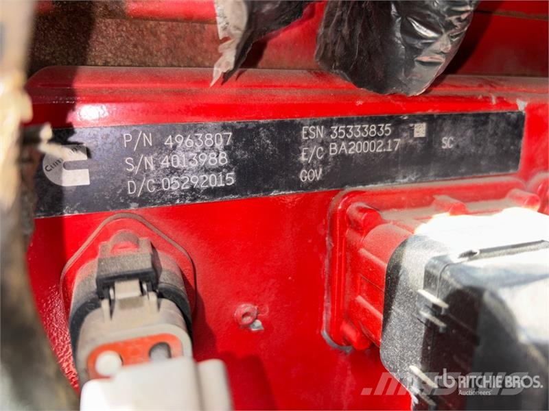 Cummins C300D6R-1514783 300 kW Mobile Generator Set 디젤 발전기