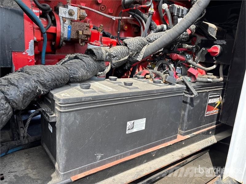 Cummins C300D6R-1514783 300 kW Mobile Generator Set 디젤 발전기