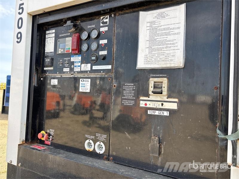 Cummins C300D6R-1514783 300 kW Mobile Generator Set 디젤 발전기