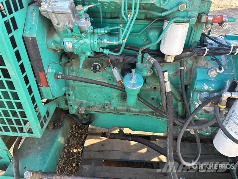 Cummins DGCB-4488393 60 kW Skid-Mounted Generator Set Diiselgeneraatorid