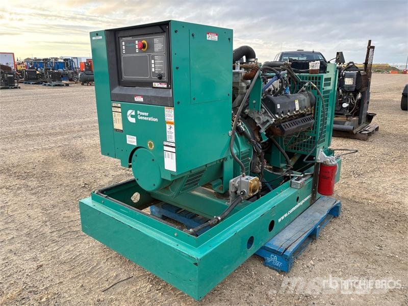Cummins GGHE-7062328 60 kW Skid-Mounted Generator Set Dīzeļģeneratori