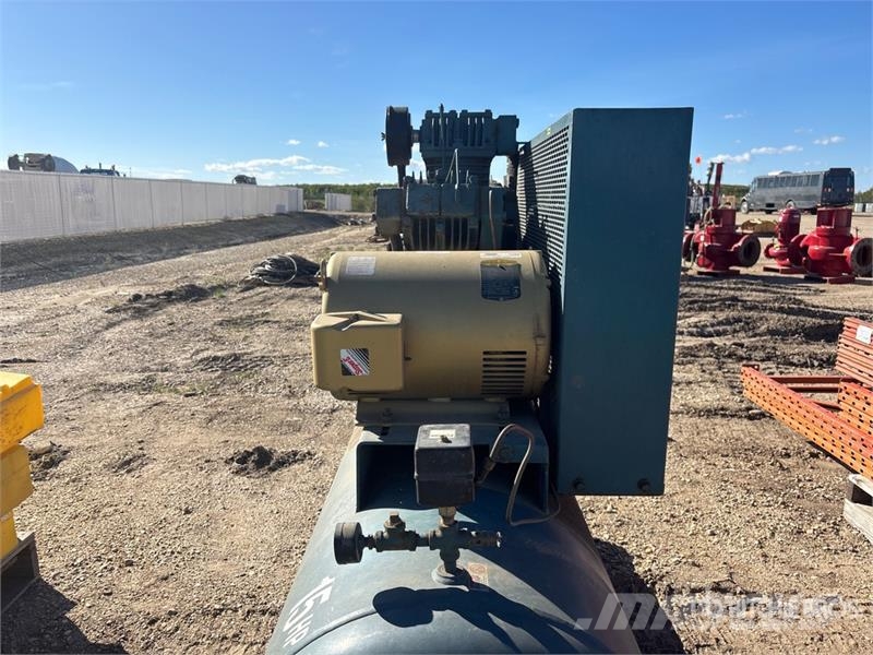 Curtis Skid-Mounted Electric 120 gal Air Compressor Kompressoren