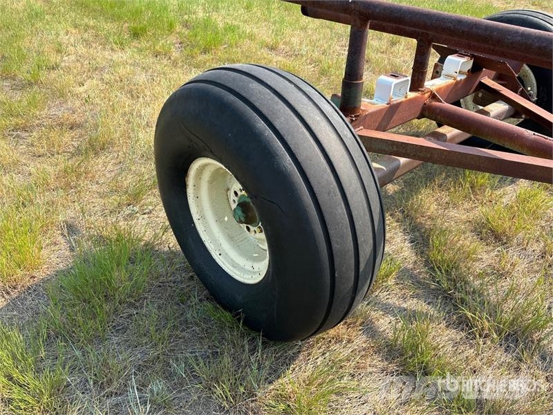 Custom Built 16 ft Header Transport Trailer Autre remorque agricole