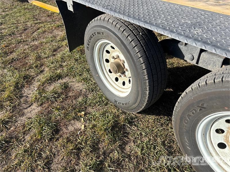 Custom Built 16 ft T/A Flatbed Trailer Прицепы-платформы/боковая разгрузка