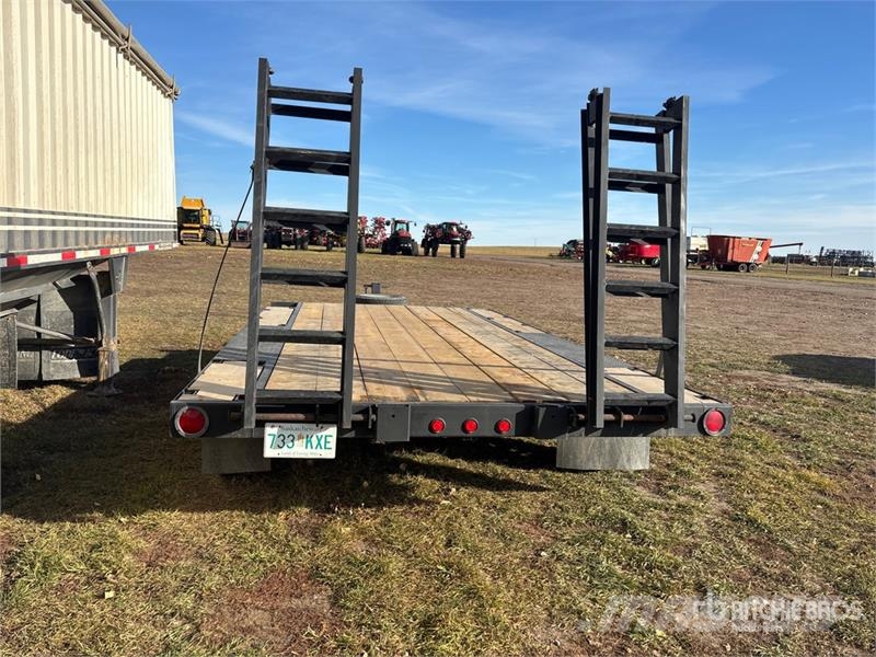 Custom Built 16 ft T/A Flatbed Trailer Прицепы-платформы/боковая разгрузка