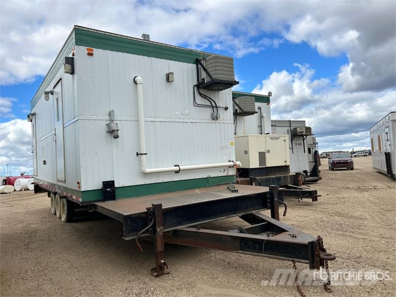 Custom Built 24 ft x 11 ft Portable Tri/A Lavatory Maszyny budowlane - Inne
