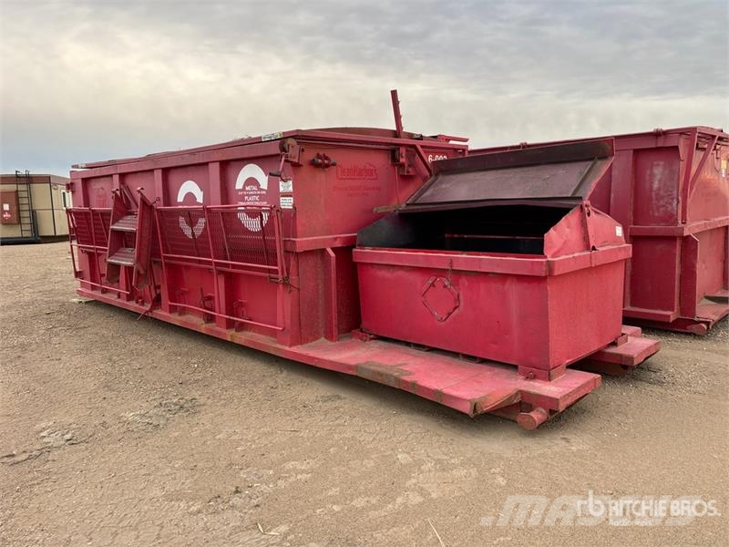 Custom Built 28 m3 8 ft x 18 ft Skid Mounted Waste Outros Florestal