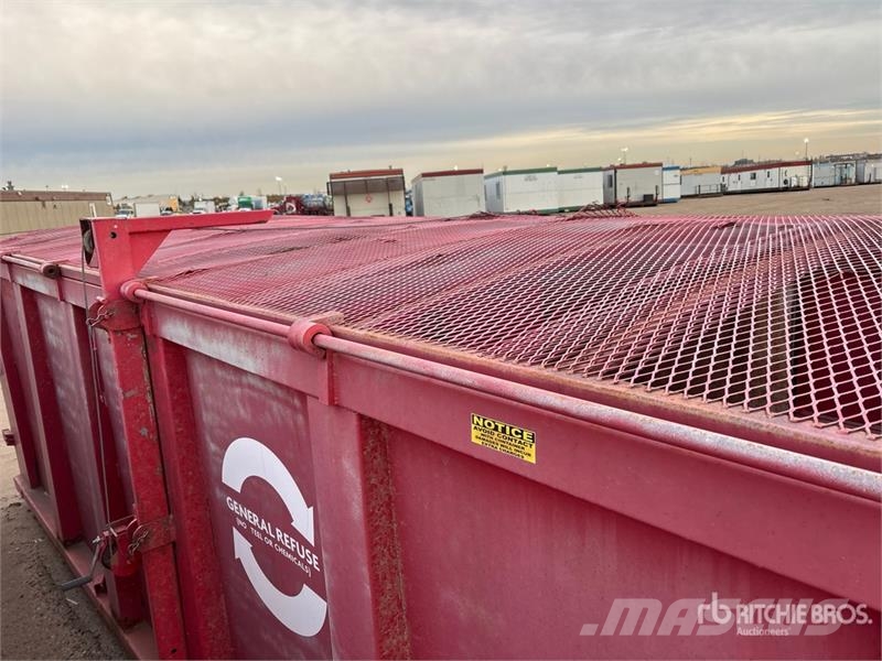 Custom Built 28 m3 8 ft x 22 ft Skid Mounted Waste Outros Florestal