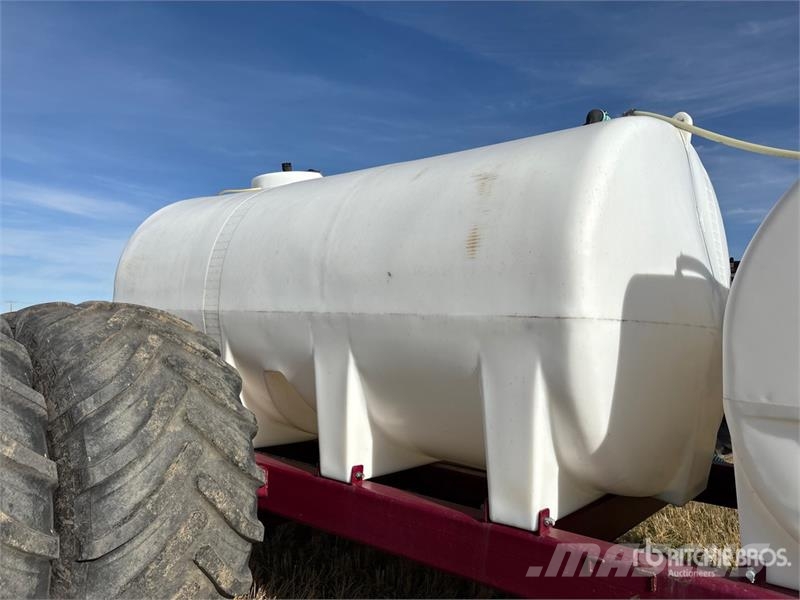 Custom Built 4100 gal Fertilizer Cart Rasturači mineralnog đubriva