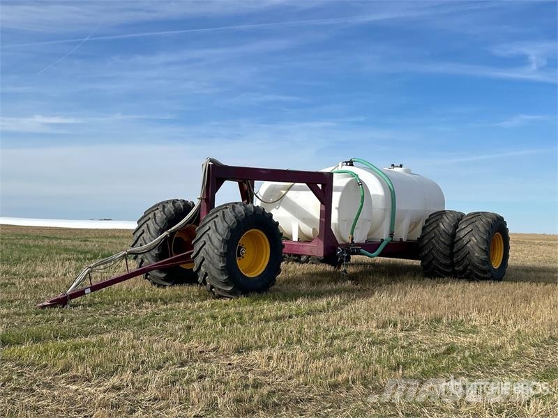 Custom Built 4100 gal Fertilizer Cart Rasturači mineralnog đubriva