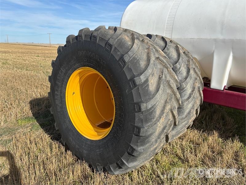 Custom Built 4100 gal Fertilizer Cart Rasturači mineralnog đubriva