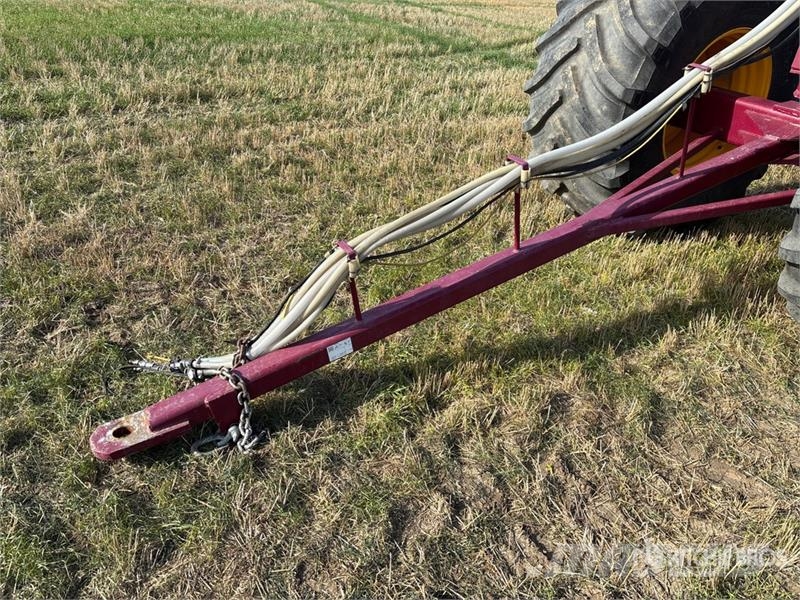 Custom Built 4100 gal Fertilizer Cart Rasturači mineralnog đubriva