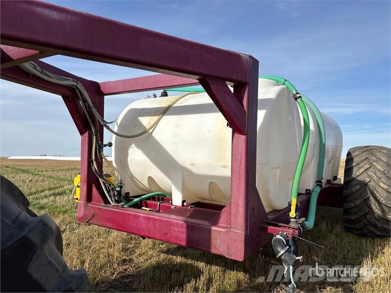 Custom Built 4100 gal Fertilizer Cart Rasturači mineralnog đubriva