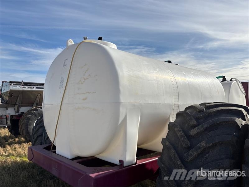 Custom Built 4100 gal Fertilizer Cart Rasturači mineralnog đubriva