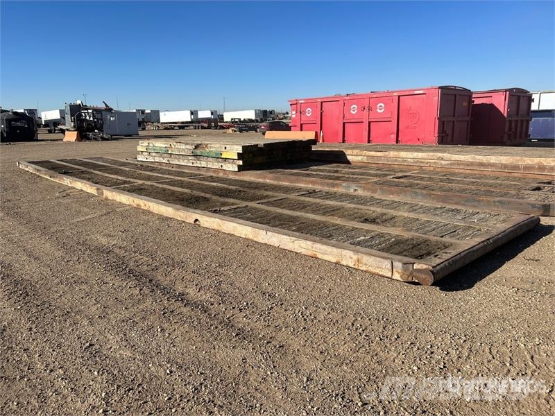  Custom Built 8 ft x 40 ft Rig Mats ملحقات وقطع غيار معدات الحفر