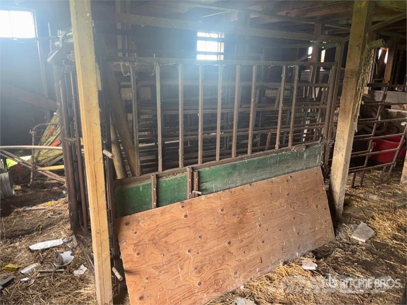 Custom Built Squeeze Chute Další