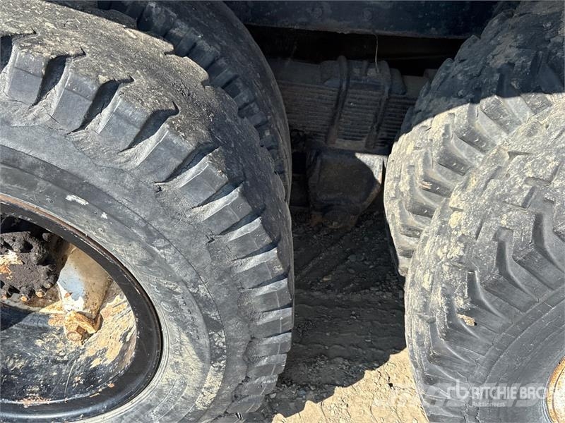  Custom Built T/A 14 ft Off-Road End Dump Trailer شاحنات أخرى