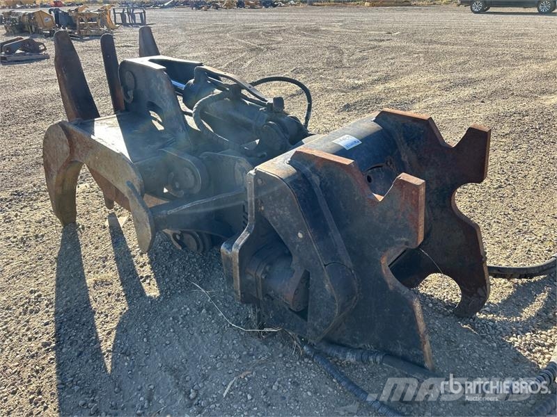 CWS 48 in Short Wood Log Grapple - Fits John Deere 265 Garras
