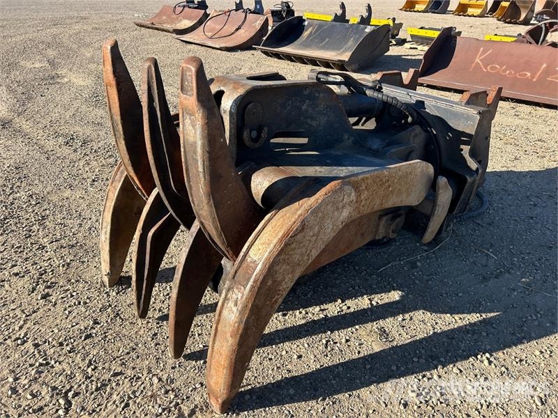 CWS 48 in Short Wood Log Grapple - Fits John Deere 265 Garras