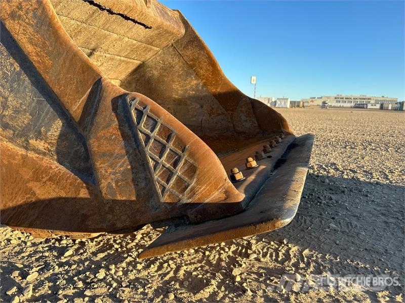 CWS 66 in Q/C Excavator Bucket - Fits Komatsu PC300LC- Bakken